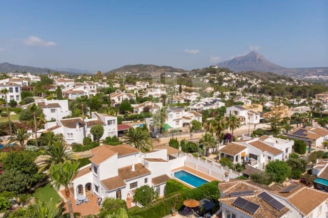 4 Zimmer Villa zu verkaufen in Javea / Xàbia mit Pool - 595.000 € (Ref: 9223535)