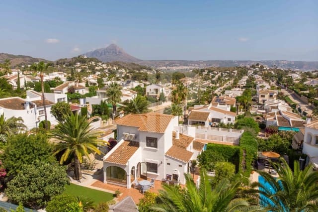 4 Zimmer Villa zu verkaufen in Javea / Xàbia mit Pool - 595.000 € (Ref: 9223535)