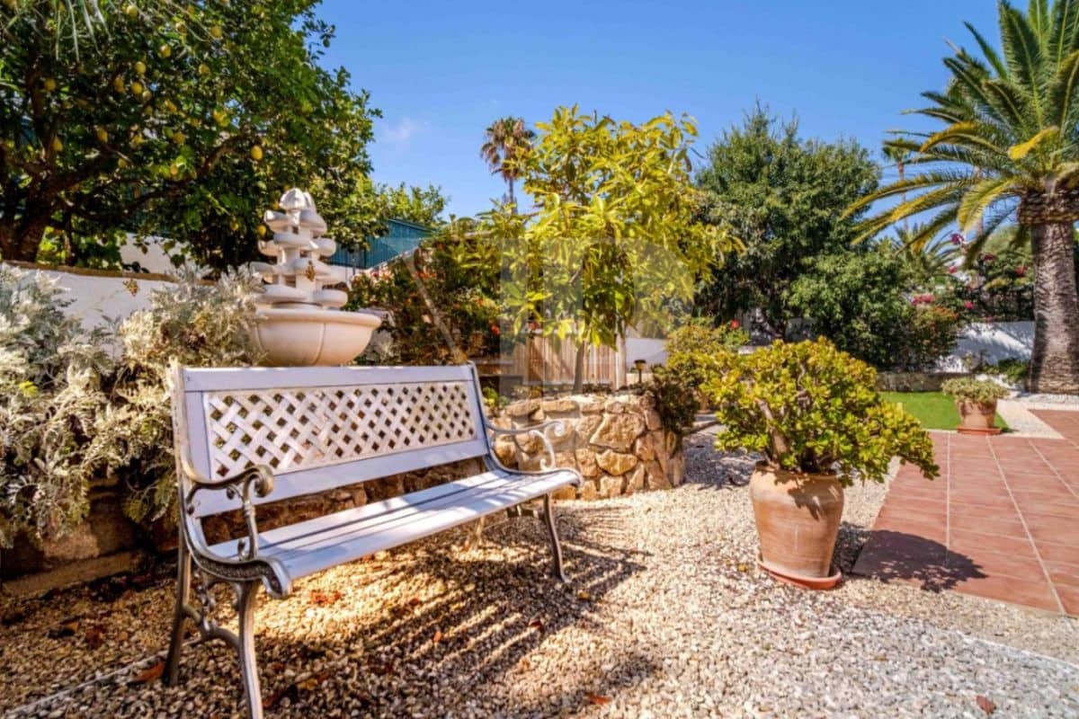 4 bedroom Villa for sale in Javea / Xabia with pool - € 595,000 (Ref: 9223535)