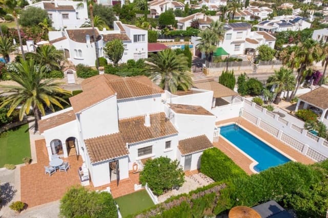 4 Zimmer Villa zu verkaufen in Javea / Xàbia mit Pool - 595.000 € (Ref: 9223535)