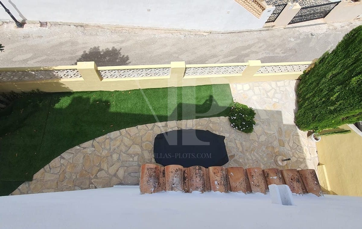 3 soveværelse Semi-Rækkehus til salg i Javea / Xabia med swimmingpool - € 349.000 (Ref: 9245631)