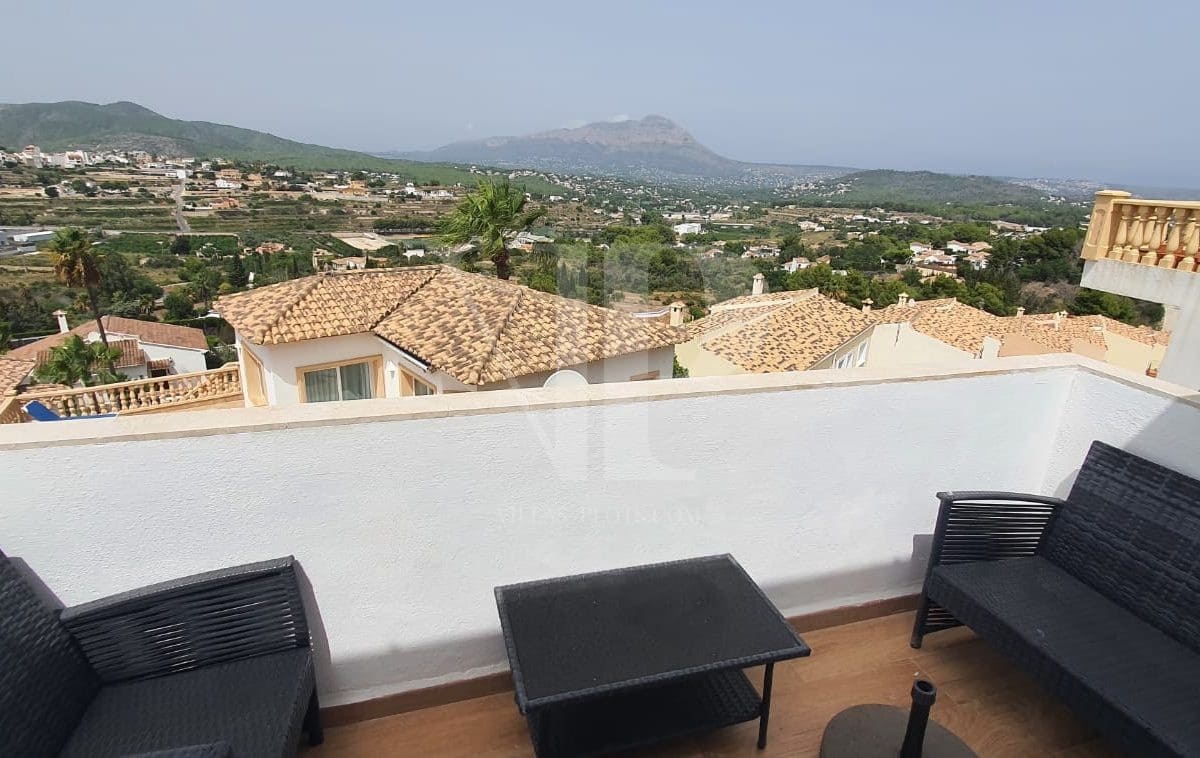 3 soveværelse Semi-Rækkehus til salg i Javea / Xabia med swimmingpool - € 349.000 (Ref: 9245631)