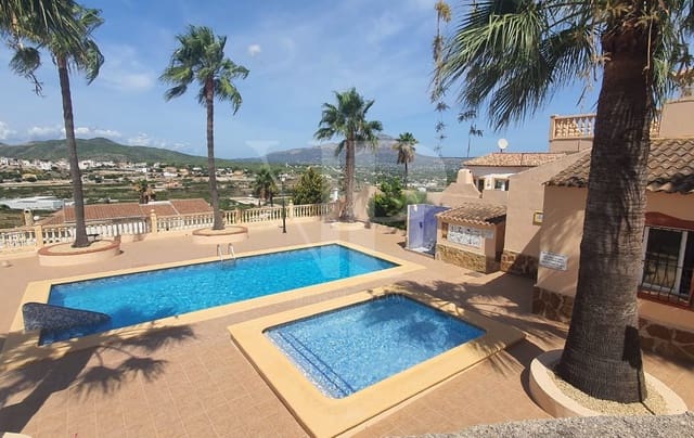 3 soveværelse Semi-Rækkehus til salg i Javea / Xàbia med swimmingpool - € 349.000 (Ref: 9245631)