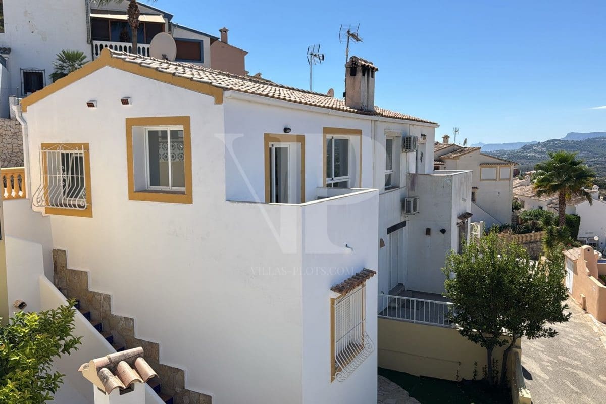 3 soveværelse Semi-Rækkehus til salg i Javea / Xabia med swimmingpool - € 349.000 (Ref: 9245631)