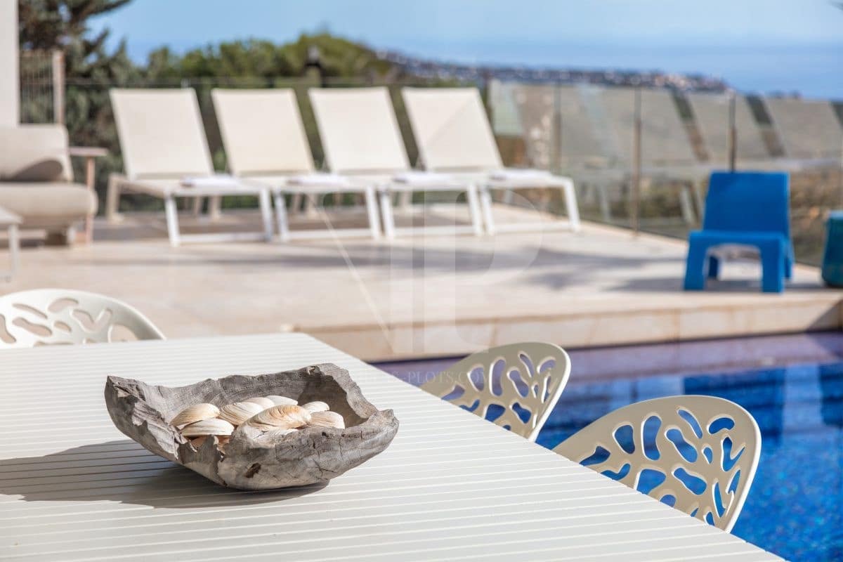 4 bedroom Villa for sale in Benitachell / Benitatxell with pool - € 2,795,000 (Ref: 9289296)