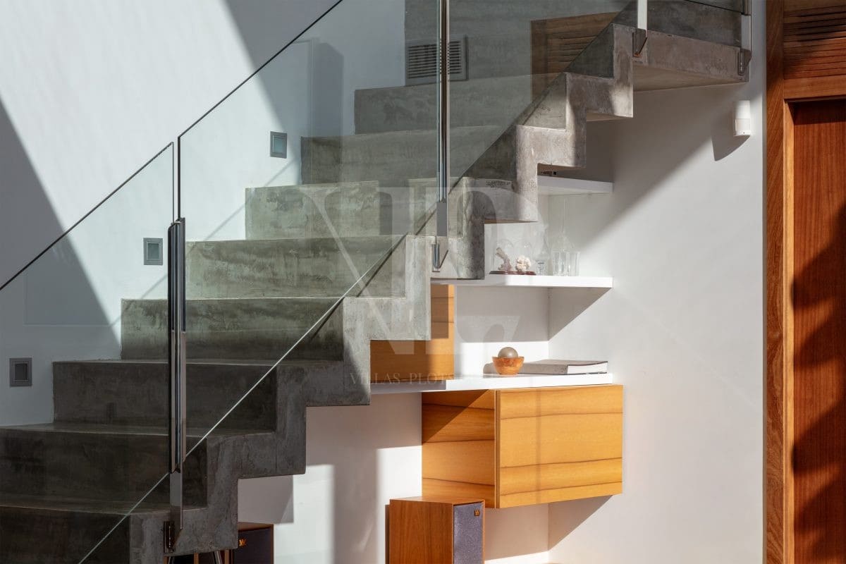 4 bedroom Villa for sale in Benitachell / Benitatxell with pool - € 2,795,000 (Ref: 9289296)