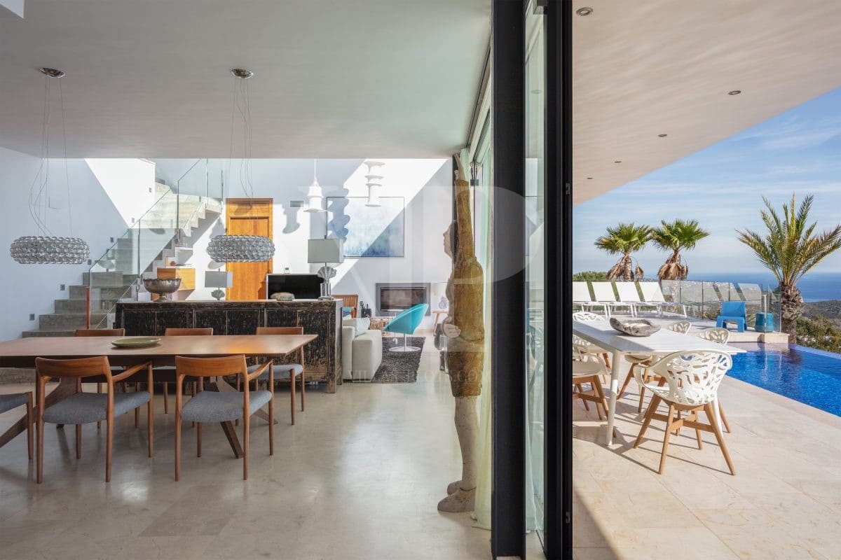 4 bedroom Villa for sale in Benitachell / Benitatxell with pool - € 2,795,000 (Ref: 9289296)