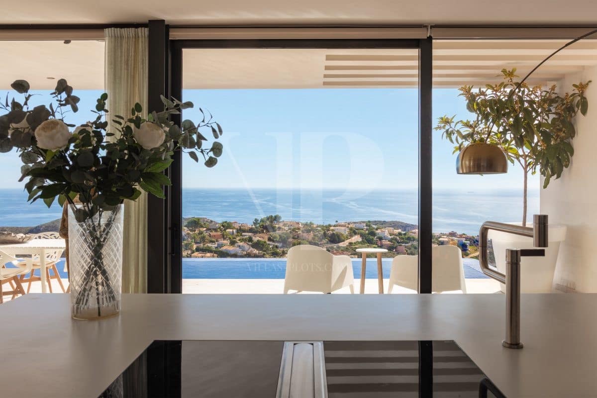 4 bedroom Villa for sale in Benitachell / Benitatxell with pool - € 2,795,000 (Ref: 9289296)