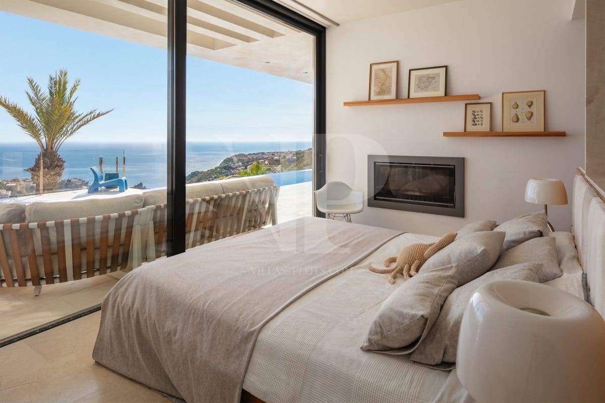 4 bedroom Villa for sale in Benitachell / Benitatxell with pool - € 2,795,000 (Ref: 9289296)