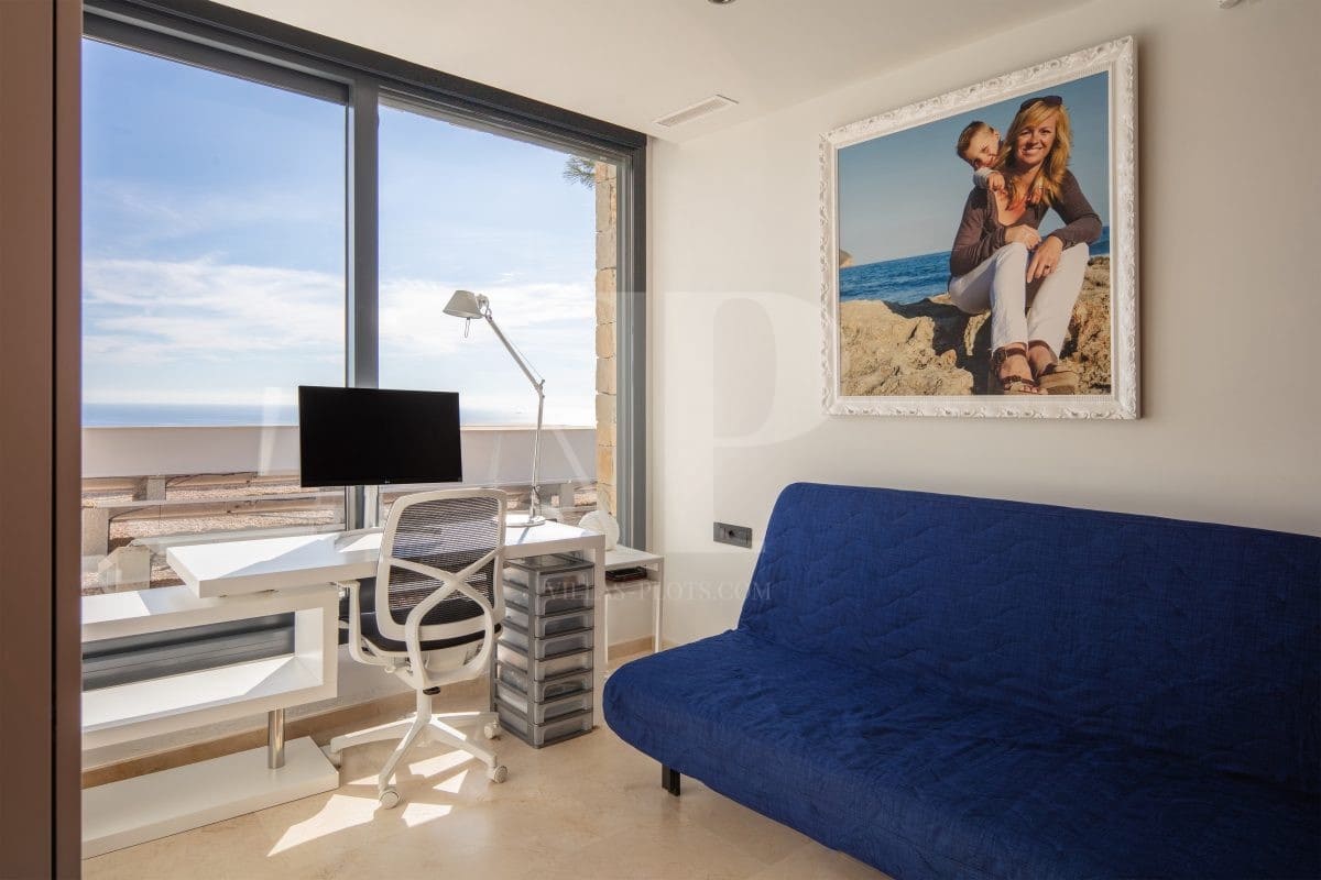 4 bedroom Villa for sale in Benitachell / Benitatxell with pool - € 2,795,000 (Ref: 9289296)