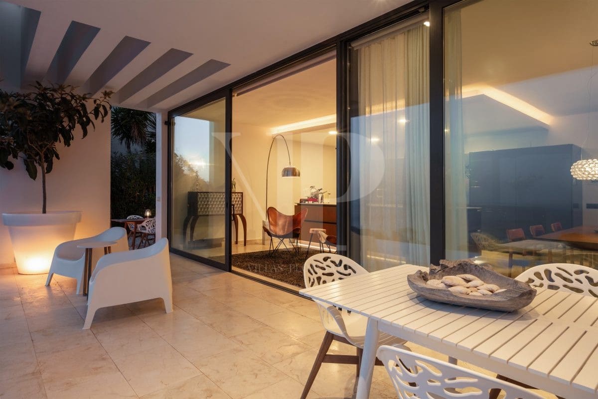 4 bedroom Villa for sale in Benitachell / Benitatxell with pool - € 2,795,000 (Ref: 9289296)