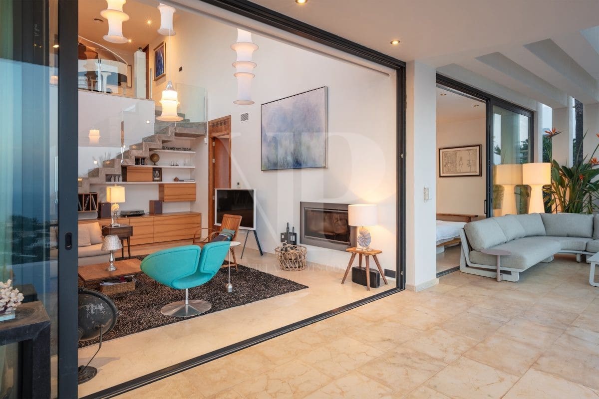 4 bedroom Villa for sale in Benitachell / Benitatxell with pool - € 2,795,000 (Ref: 9289296)