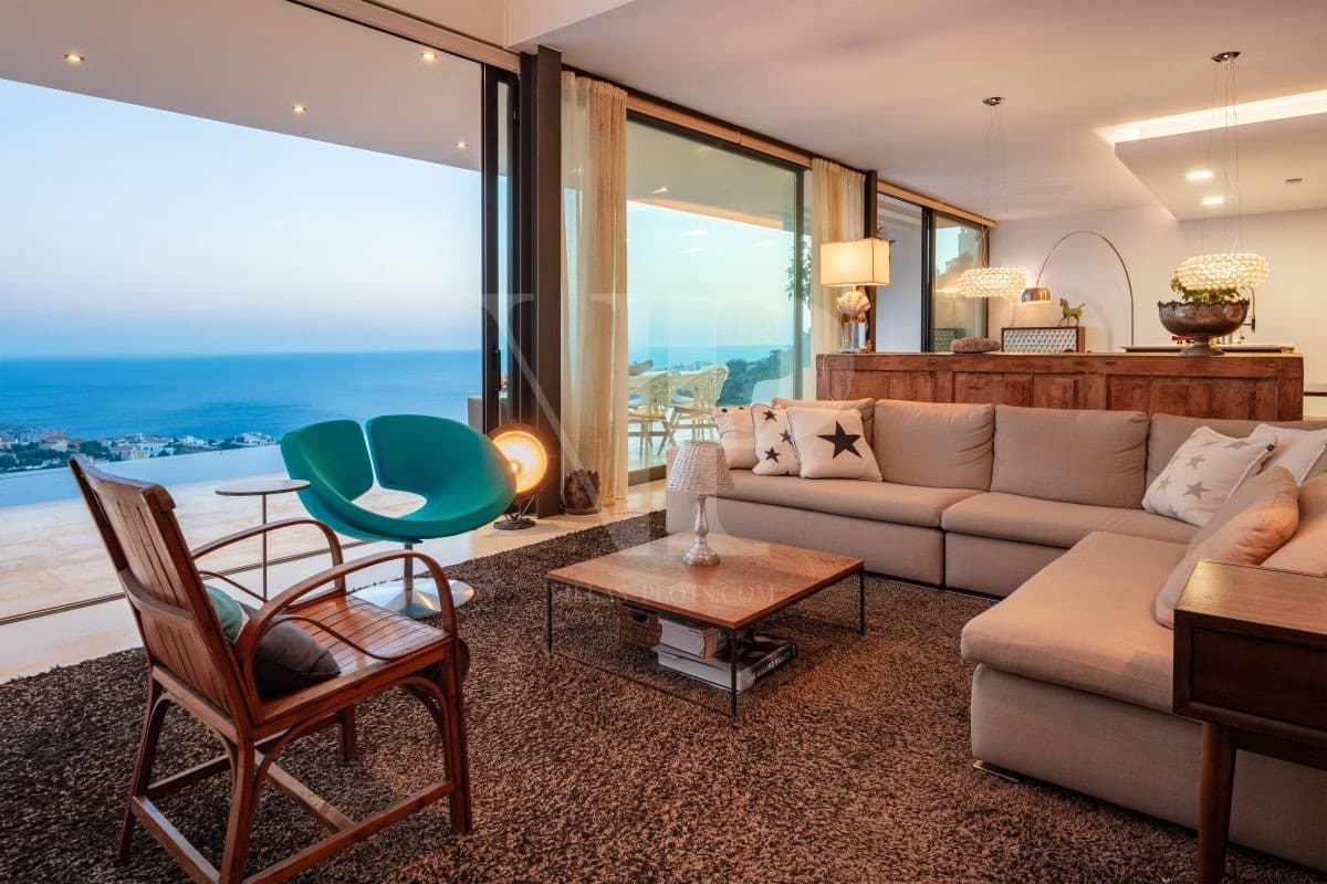 4 bedroom Villa for sale in Benitachell / Benitatxell with pool - € 2,795,000 (Ref: 9289296)