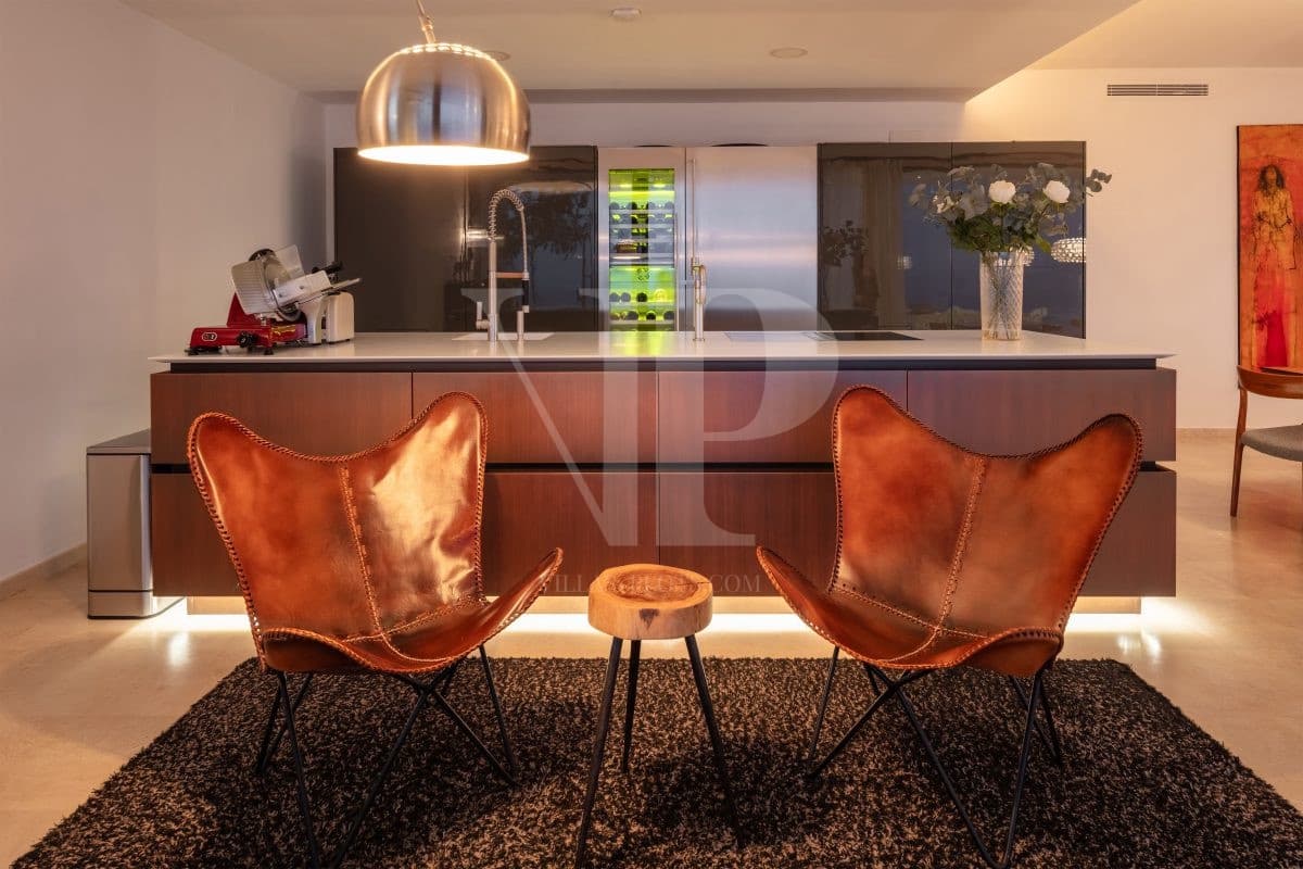 4 bedroom Villa for sale in Benitachell / Benitatxell with pool - € 2,795,000 (Ref: 9289296)