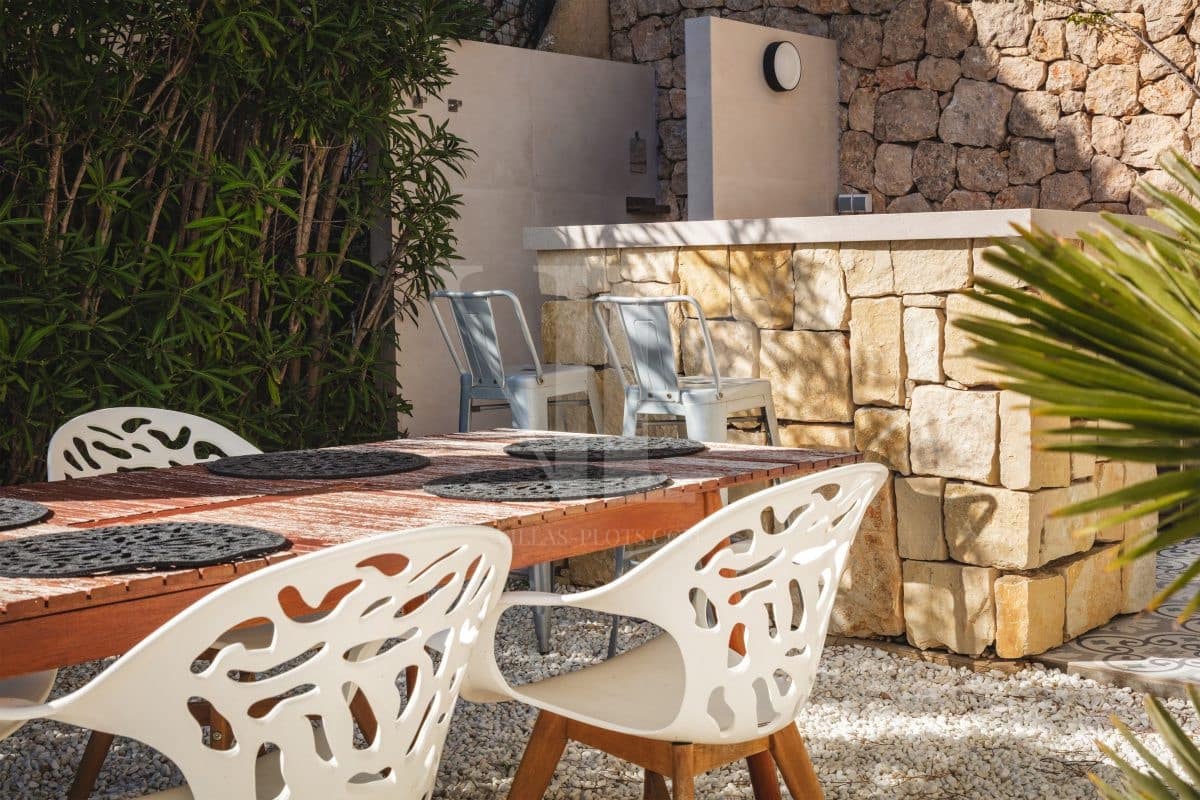 4 bedroom Villa for sale in Benitachell / Benitatxell with pool - € 2,795,000 (Ref: 9289296)