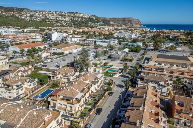 4 bedroom Townhouse for sale in Montañar - El Arenal, Javea / Xàbia with pool - € 575,000 (Ref: 9378000)