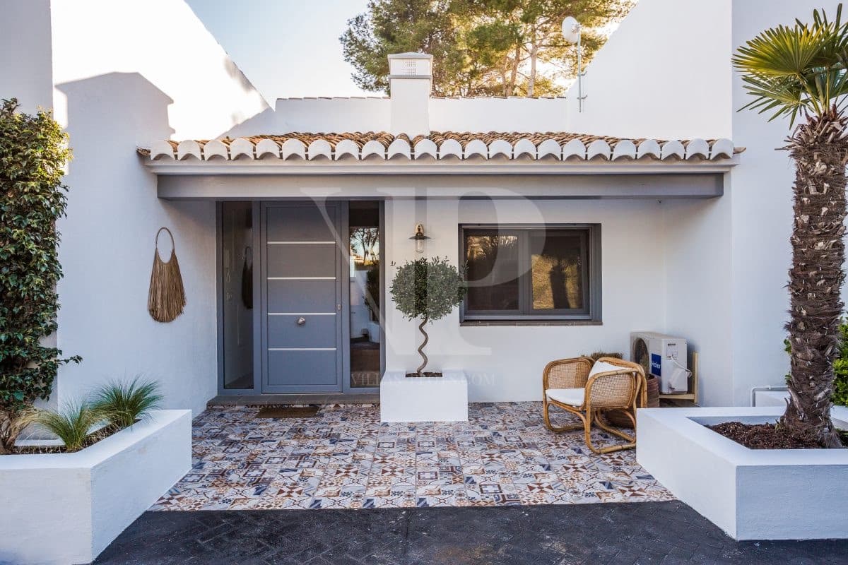 4 sypialnia Willa na sprzedaż w Javea / Xabia z basenem - 1 250 000 € (Ref: 9426312)