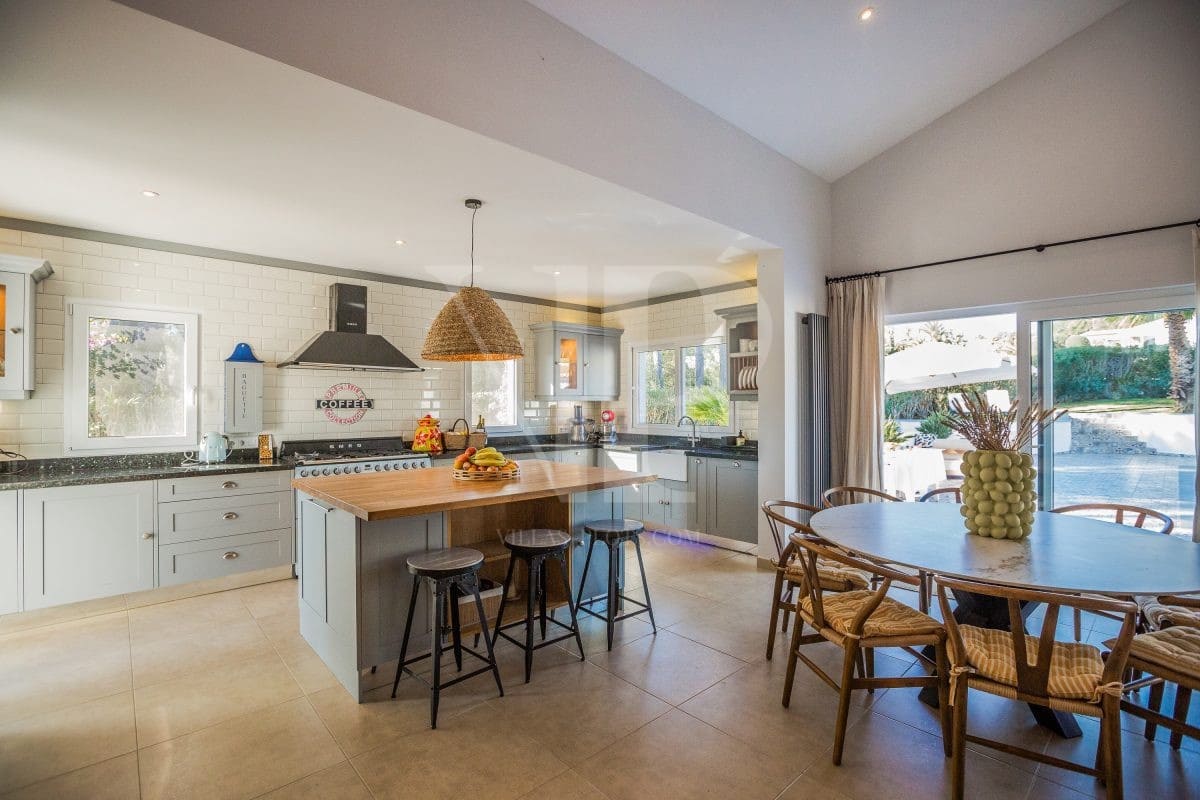 4 sypialnia Willa na sprzedaż w Javea / Xabia z basenem - 1 250 000 € (Ref: 9426312)