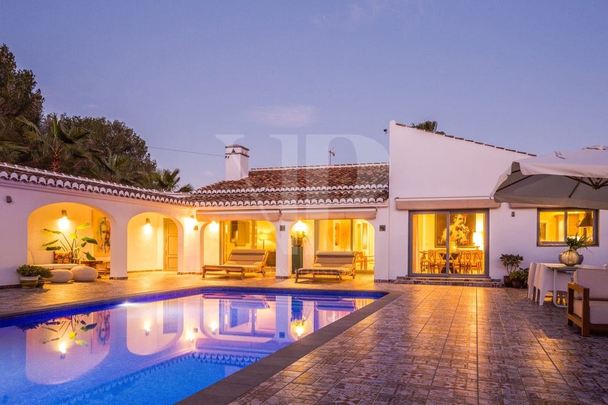 4 sypialnia Willa na sprzedaż w Javea / Xabia z basenem - 1 250 000 € (Ref: 9426312)