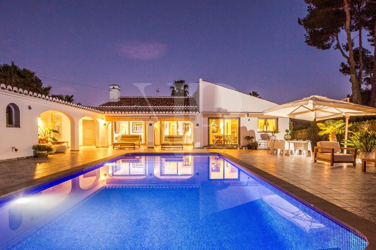 4 sypialnia Willa na sprzedaż w Javea / Xabia z basenem - 1 250 000 € (Ref: 9426312)