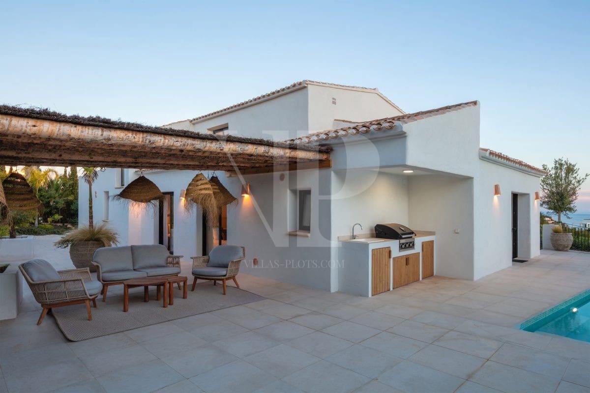 5 bedroom Villa for sale in Javea / Xabia with pool - € 1,999,950 (Ref: 9444953)