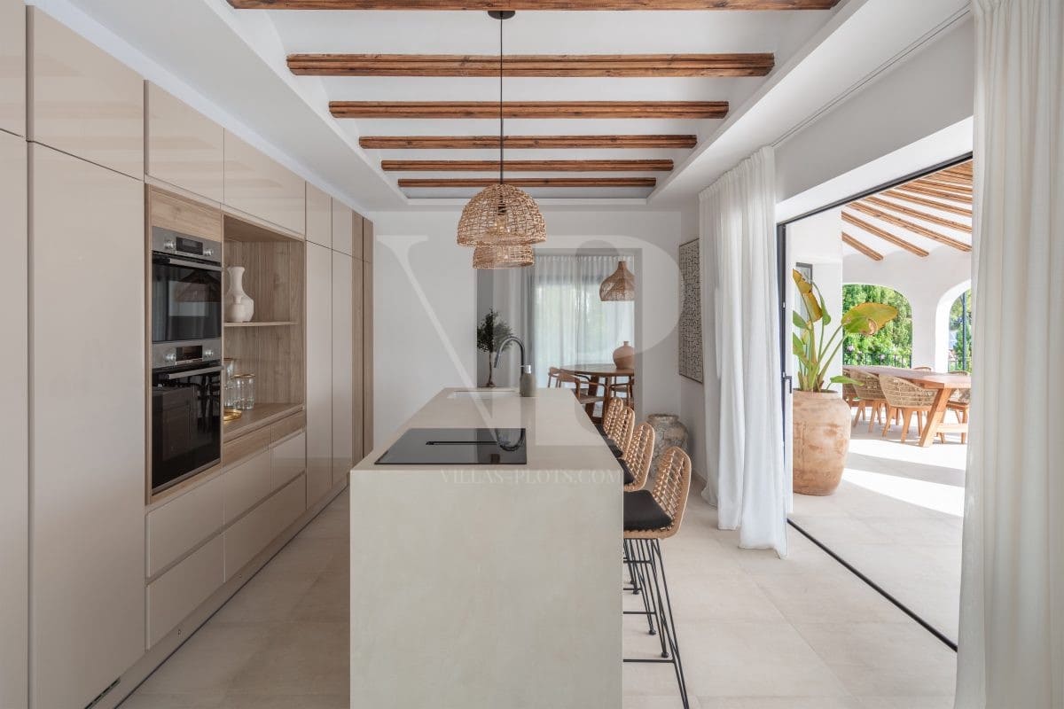 5 bedroom Villa for sale in Javea / Xabia with pool - € 1,999,950 (Ref: 9444953)