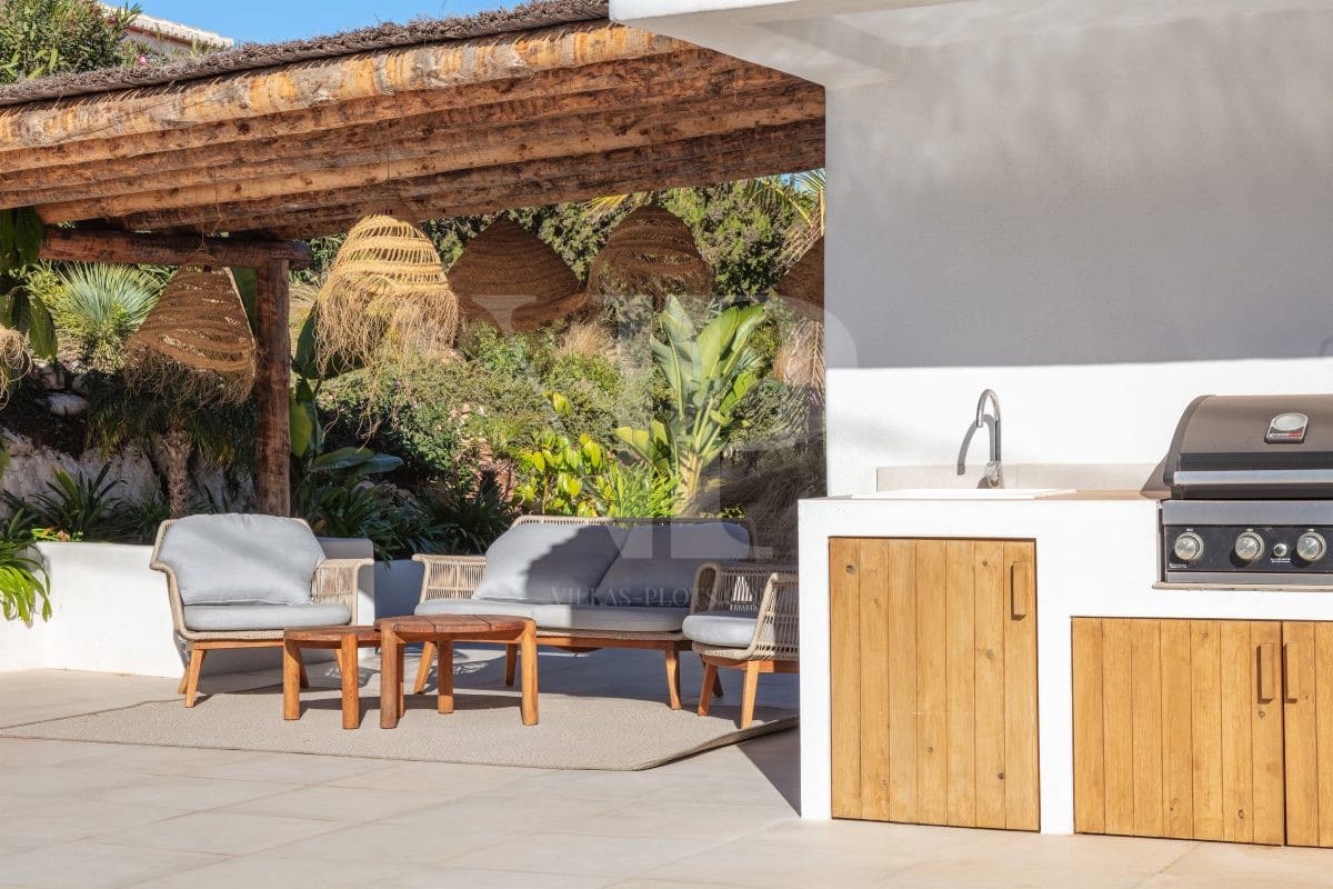 5 bedroom Villa for sale in Javea / Xabia with pool - € 1,999,950 (Ref: 9444953)