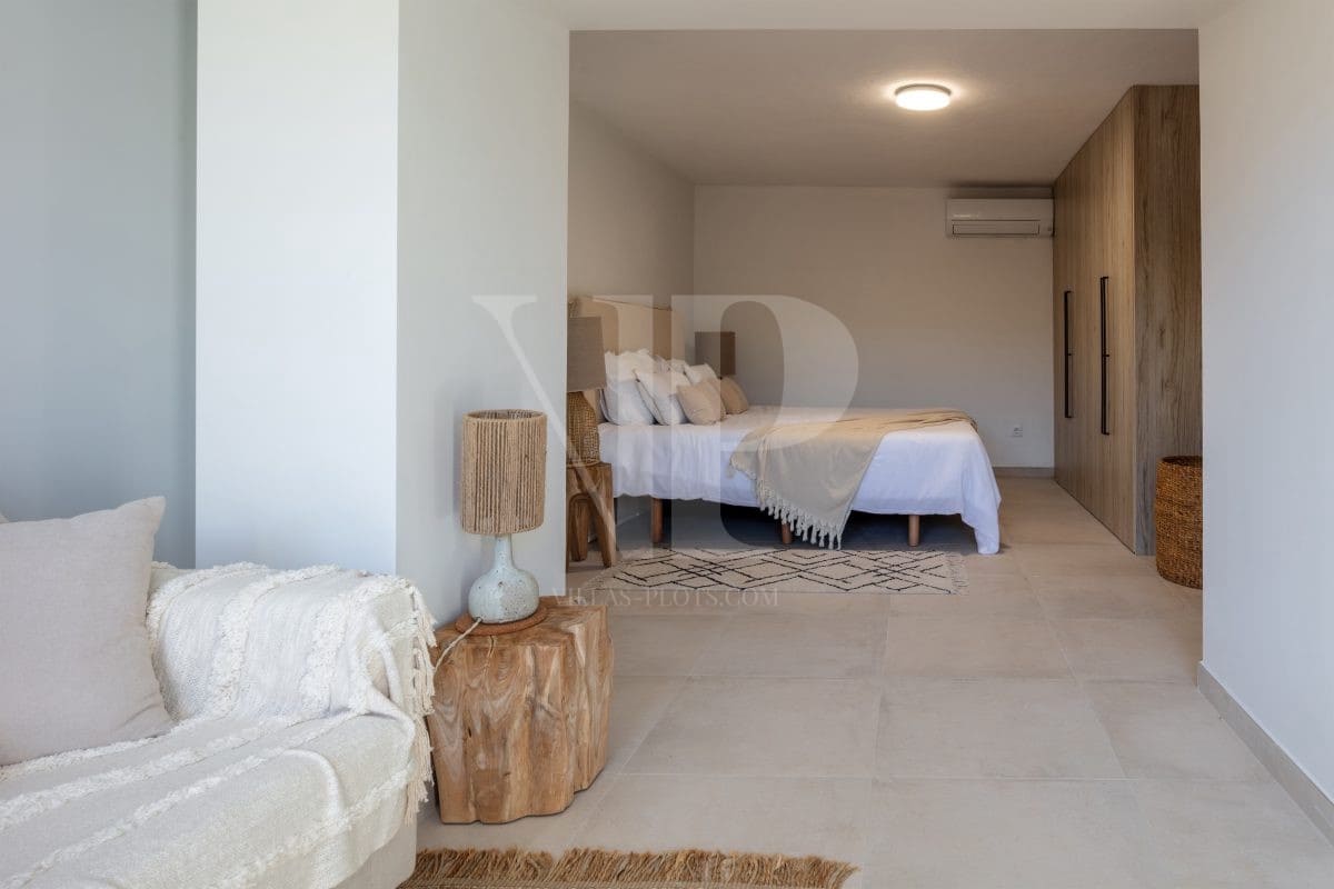 5 bedroom Villa for sale in Javea / Xabia with pool - € 1,999,950 (Ref: 9444953)