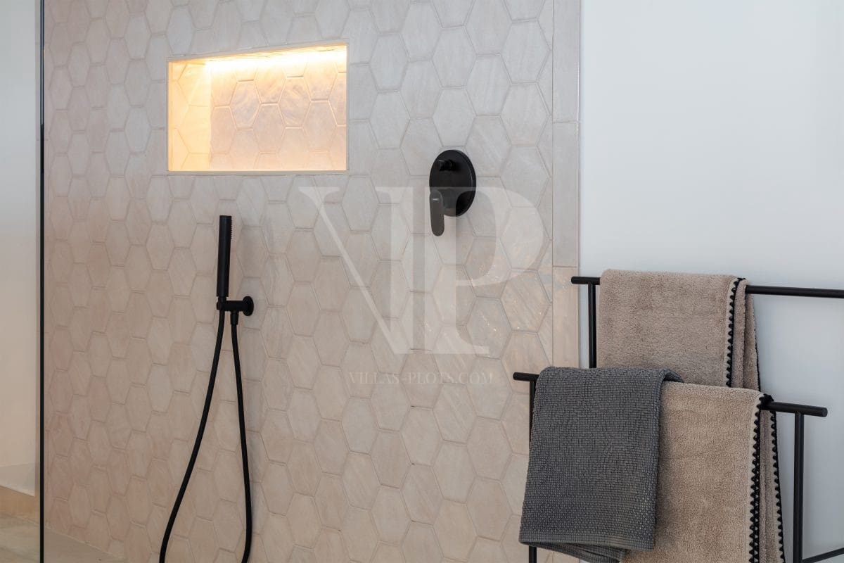 5 bedroom Villa for sale in Javea / Xabia with pool - € 1,999,950 (Ref: 9444953)