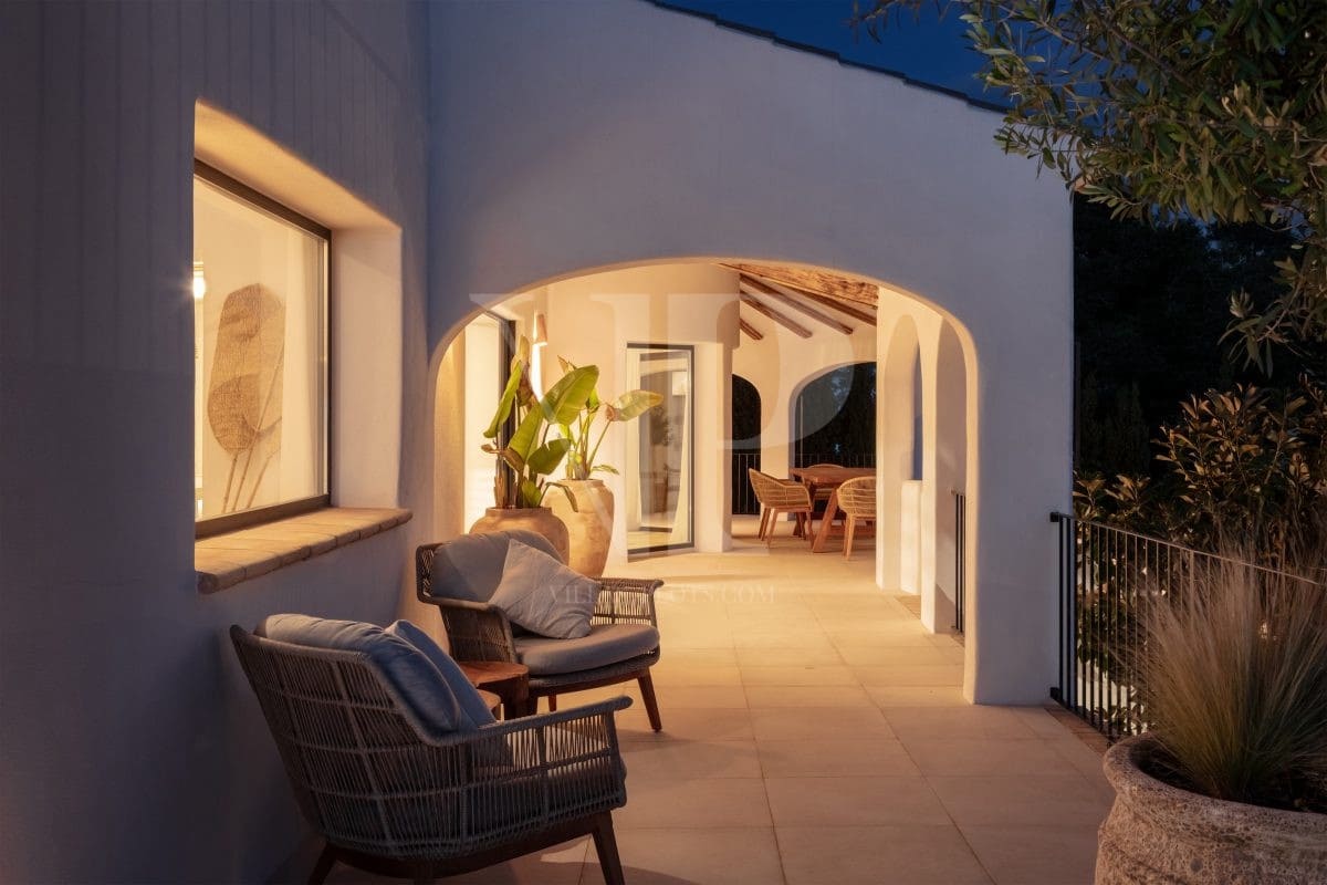 5 bedroom Villa for sale in Javea / Xabia with pool - € 1,999,950 (Ref: 9444953)