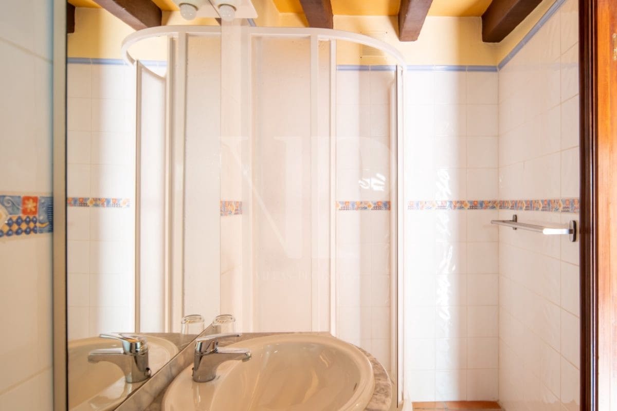 7 makuuhuone Omakotitalo myytävänä paikassa Parcent - 399 000 € (Ref: 9523530)