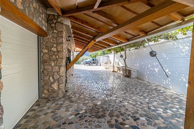 3 soverom Finca/Herregård til salgs i Orgiva med svømmebasseng garasje - € 480 000 (Ref: 10077269)