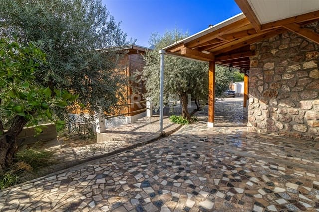 3 soverom Finca/Herregård til salgs i Orgiva med svømmebasseng garasje - € 480 000 (Ref: 10077269)