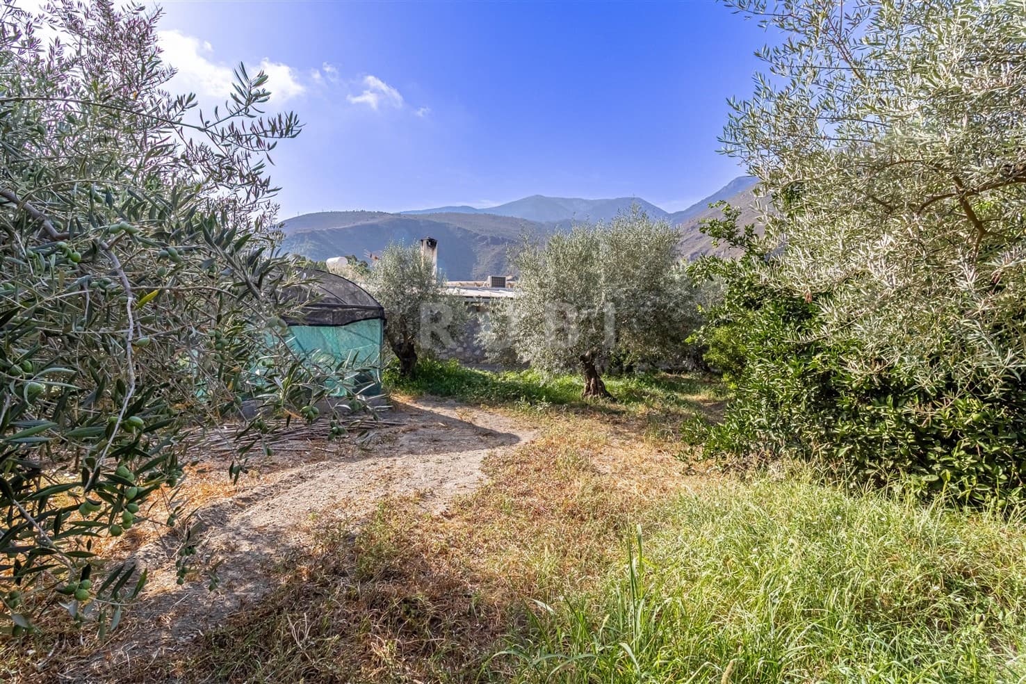 3 soverom Finca/Herregård til salgs i Orgiva med svømmebasseng garasje - € 480 000 (Ref: 10077269)