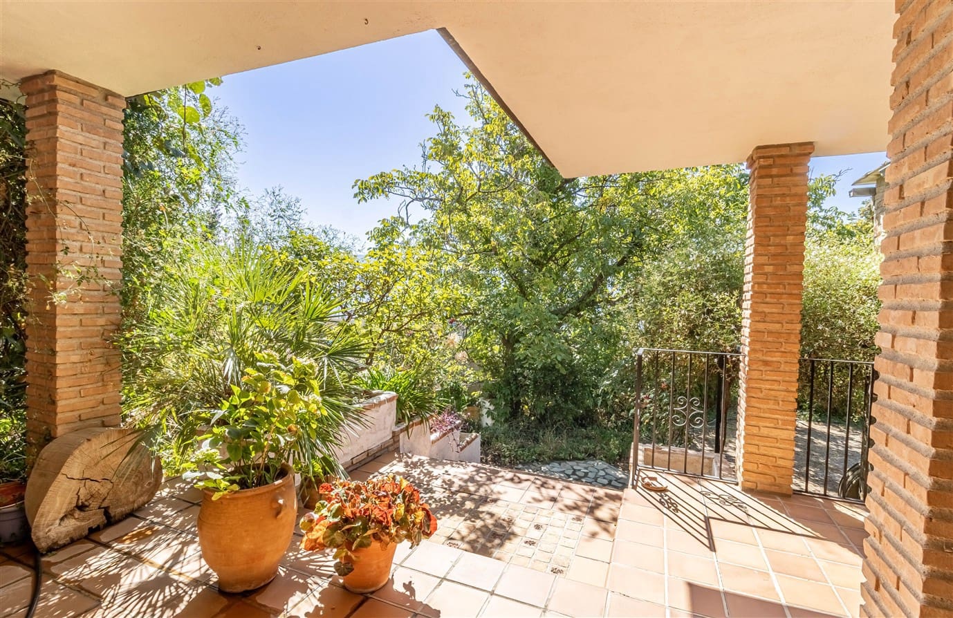 Finca/Casa Rural de 3 habitaciones en Lanjarón en venta con piscina garaje - 350.000 € (Ref: 10100855)