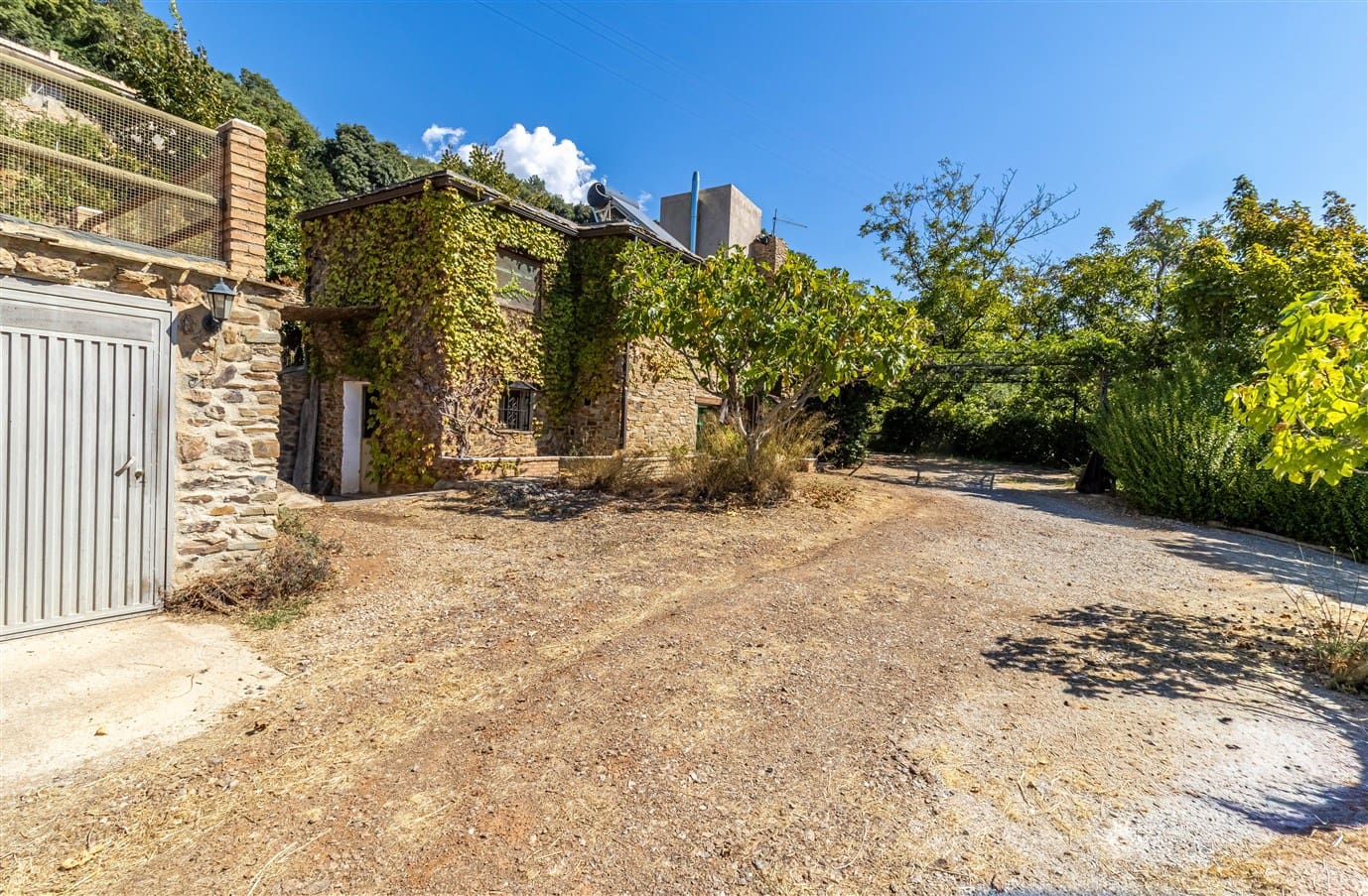 Finca/Casa Rural de 3 habitaciones en Lanjarón en venta con piscina garaje - 350.000 € (Ref: 10100855)