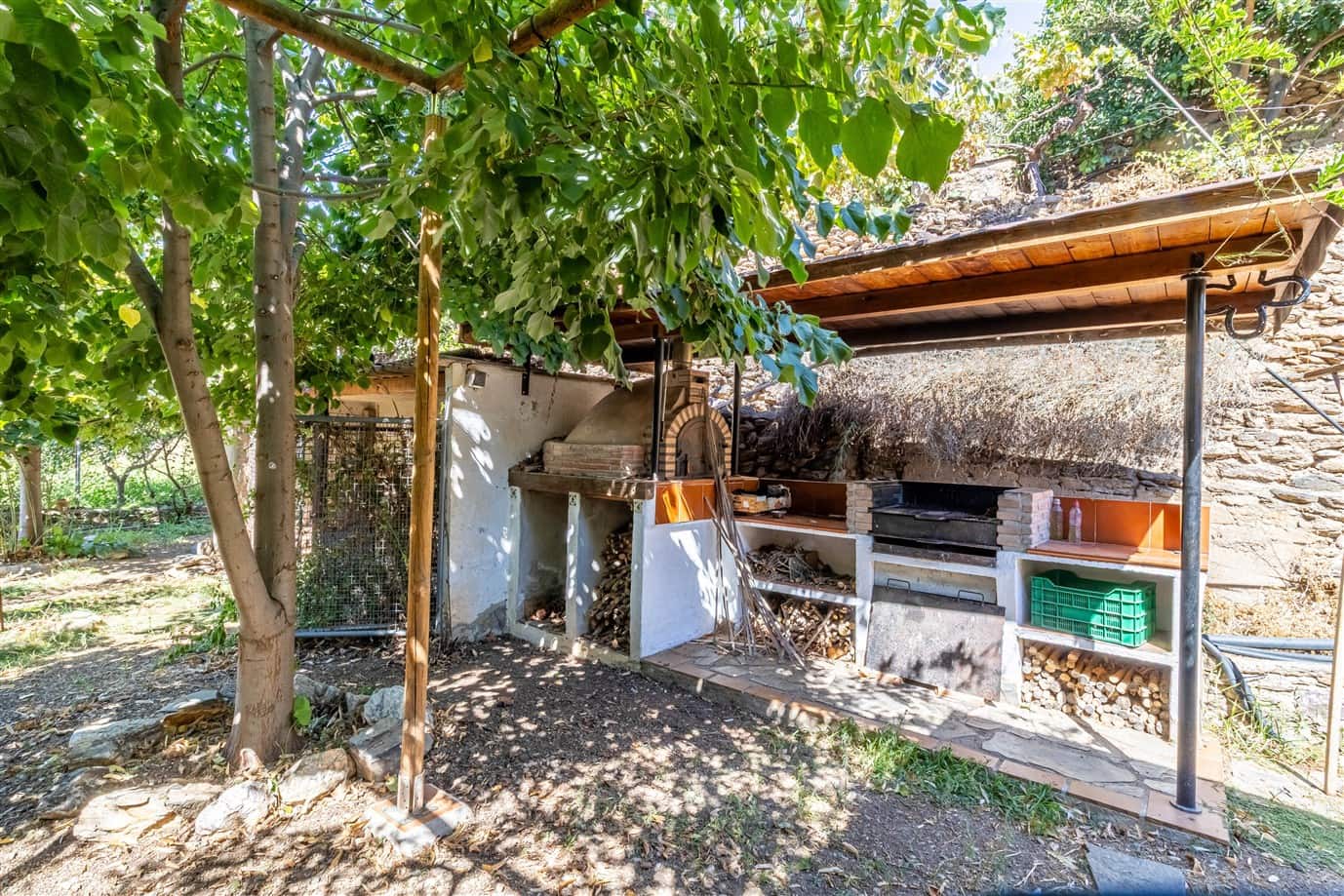 Finca/Casa Rural de 3 habitaciones en Lanjarón en venta con piscina garaje - 350.000 € (Ref: 10100855)
