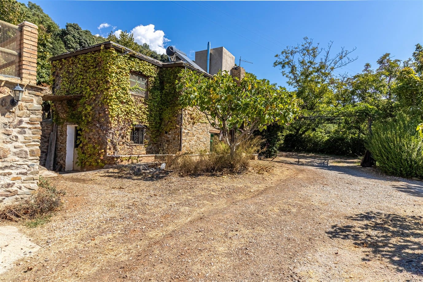 Finca/Casa Rural de 3 habitaciones en Lanjarón en venta con piscina garaje - 350.000 € (Ref: 10100855)