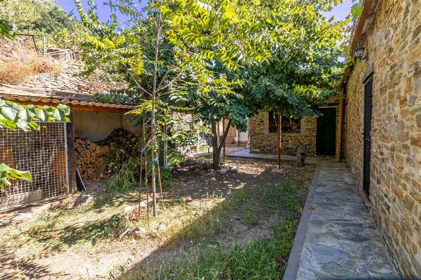 Finca/Casa Rural de 3 habitaciones en Lanjarón en venta con piscina garaje - 350.000 € (Ref: 10100855)