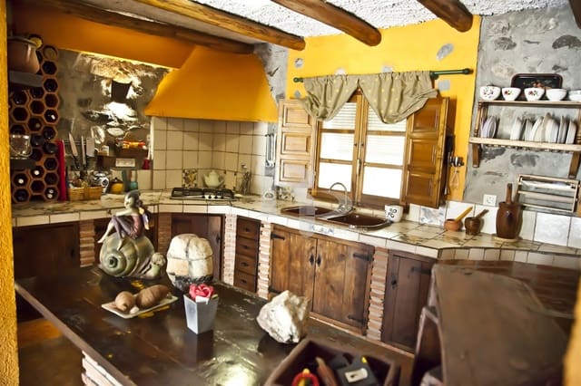 4 quarto Quinta/Casa Rural para venda em Orgiva com piscina garagem - 400 000 € (Ref: 5919742)