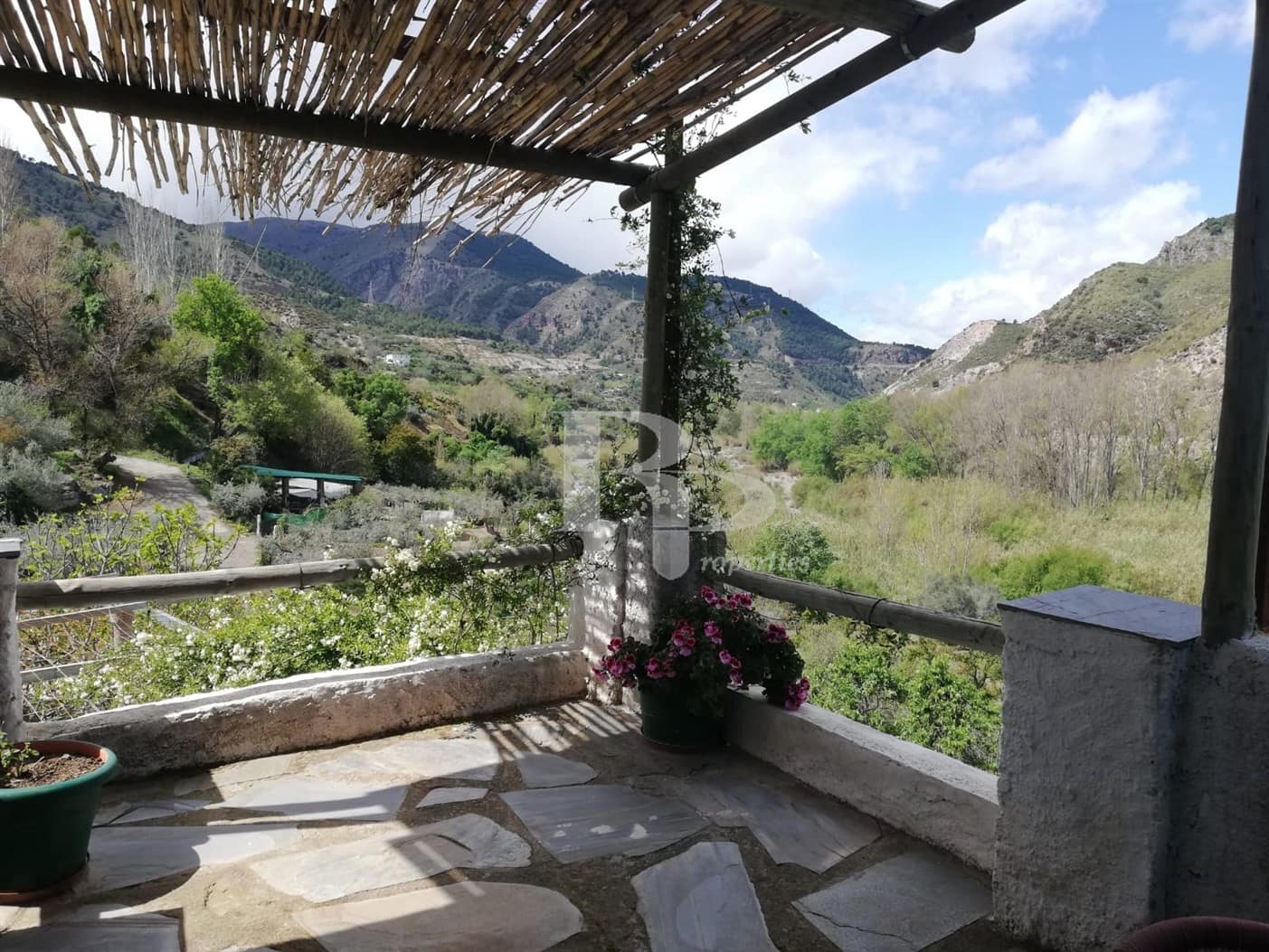 4 quarto Quinta/Casa Rural para venda em Orgiva com piscina garagem - 400 000 € (Ref: 5919742)