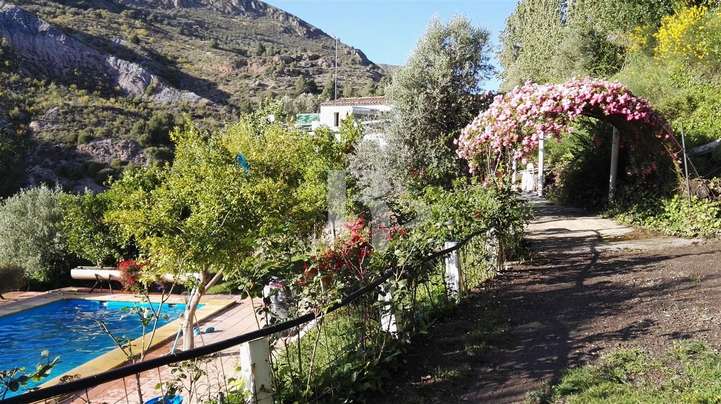 4 quarto Quinta/Casa Rural para venda em Orgiva com piscina garagem - 400 000 € (Ref: 5919742)