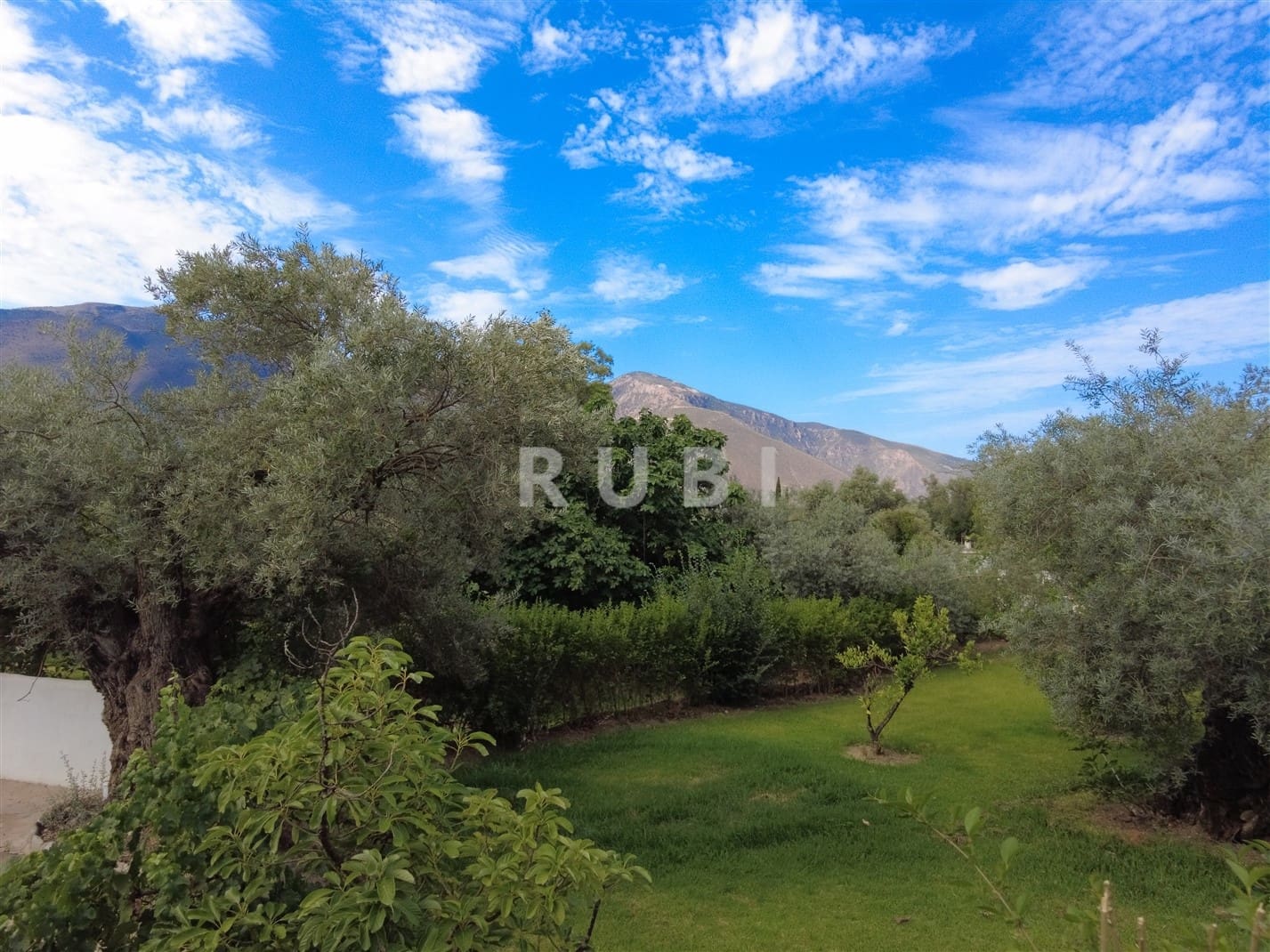 5 bedroom Finca/Country House for sale in Orgiva with pool garage - € 450,000 (Ref: 7660014)