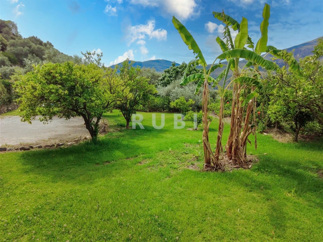 5 bedroom Finca/Country House for sale in Orgiva with pool garage - € 450,000 (Ref: 7660014)