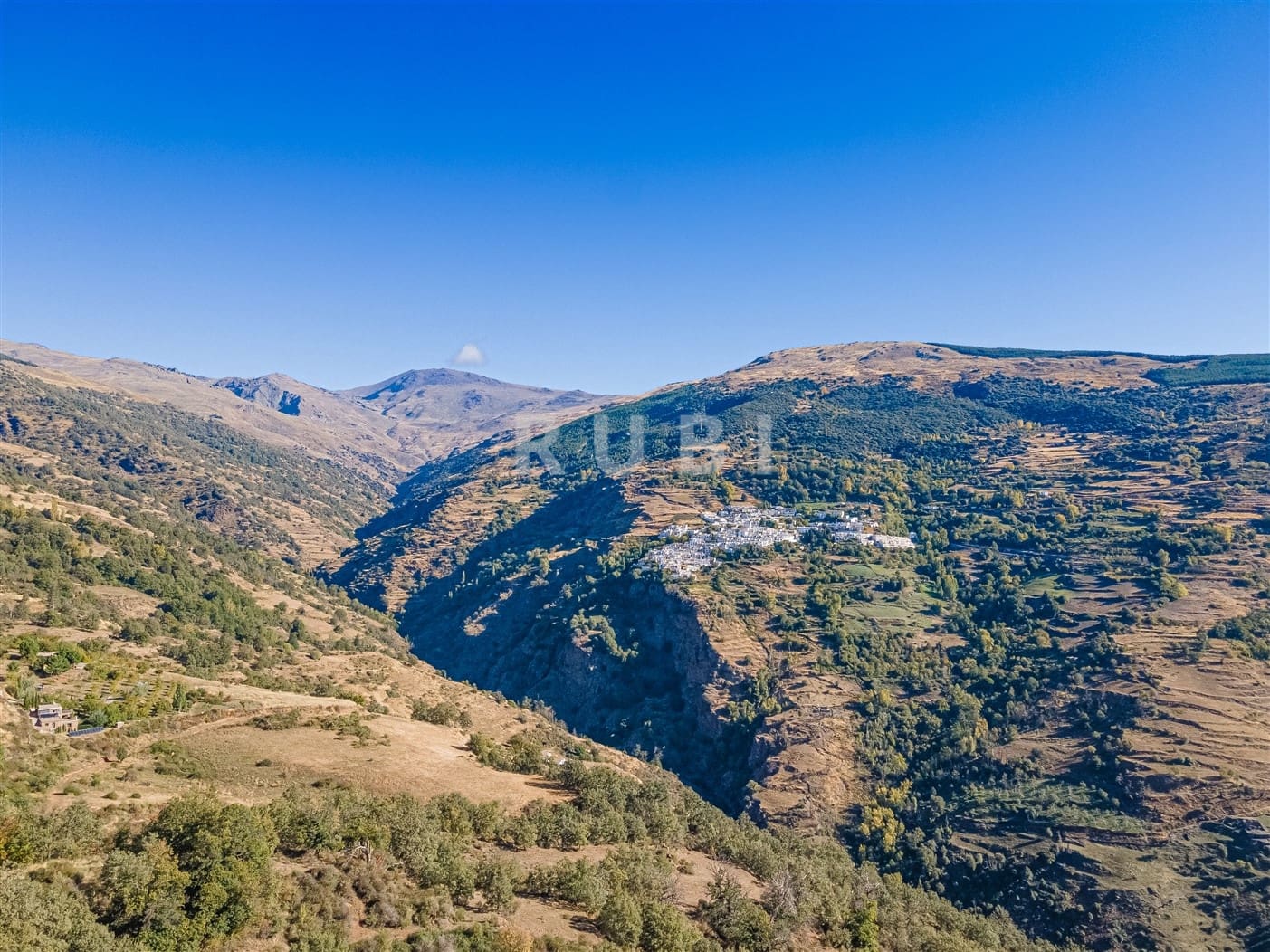 4 soveværelse Finca/Landehus til salg i Pampaneira med garage - € 250.000 (Ref: 8596814)