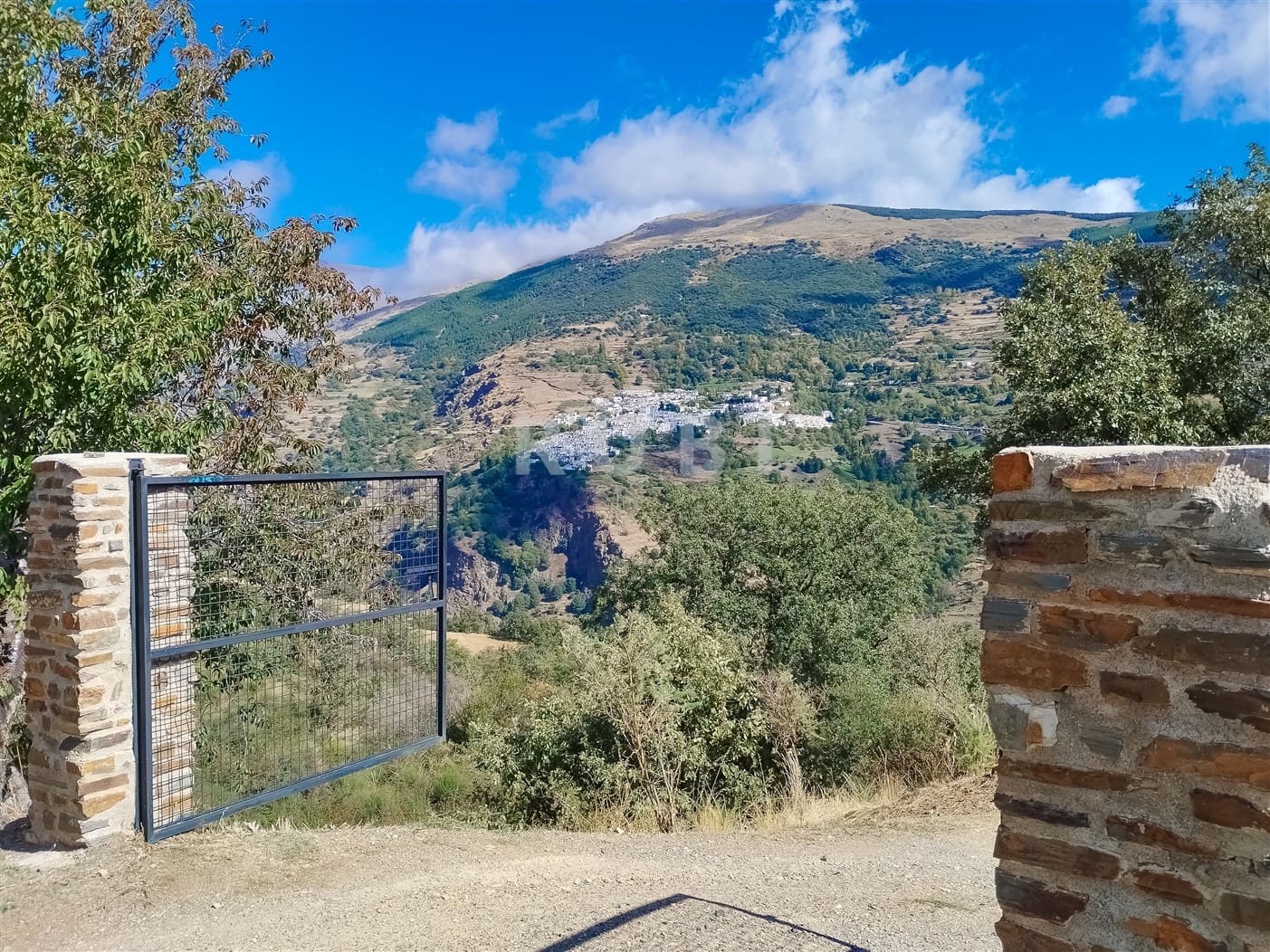 4 soveværelse Finca/Landehus til salg i Pampaneira med garage - € 250.000 (Ref: 8596814)