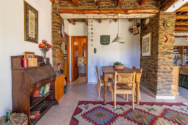 4 soveværelse Finca/Landehus til salg i Pampaneira med garage - € 250.000 (Ref: 8596814)