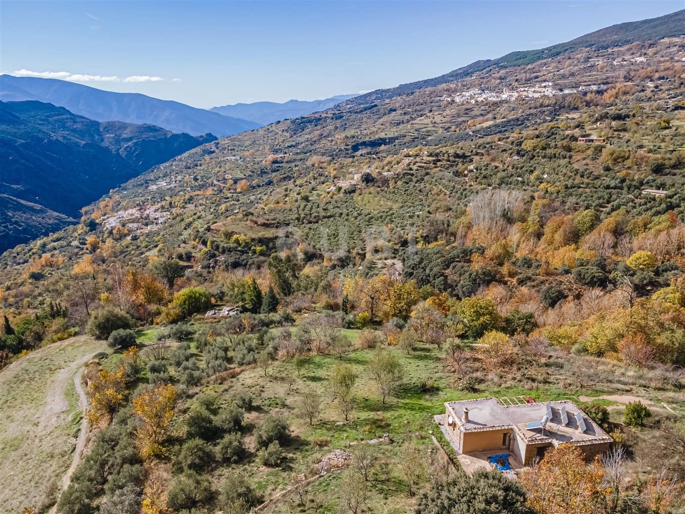 2 soveværelse Finca/Landehus til salg i La Taha med garage - € 279.000 (Ref: 8661360)