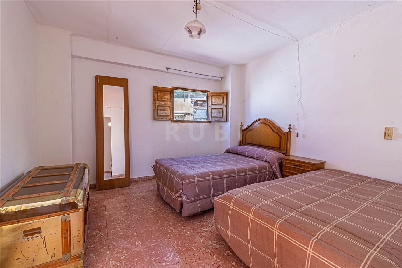 4 soveværelse Byhus til salg i Orgiva - € 110.000 (Ref: 9013897)