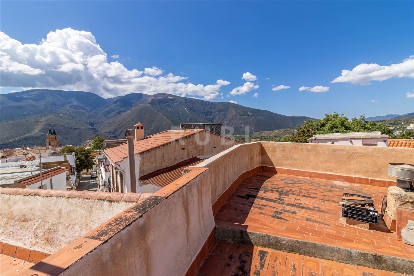 4 soveværelse Byhus til salg i Orgiva - € 110.000 (Ref: 9013897)